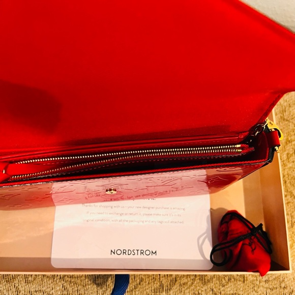 Brand New Louis Vuitton Felicia Pochette Coquelicot Red Patent Leather Bag - Picture 4 of 12